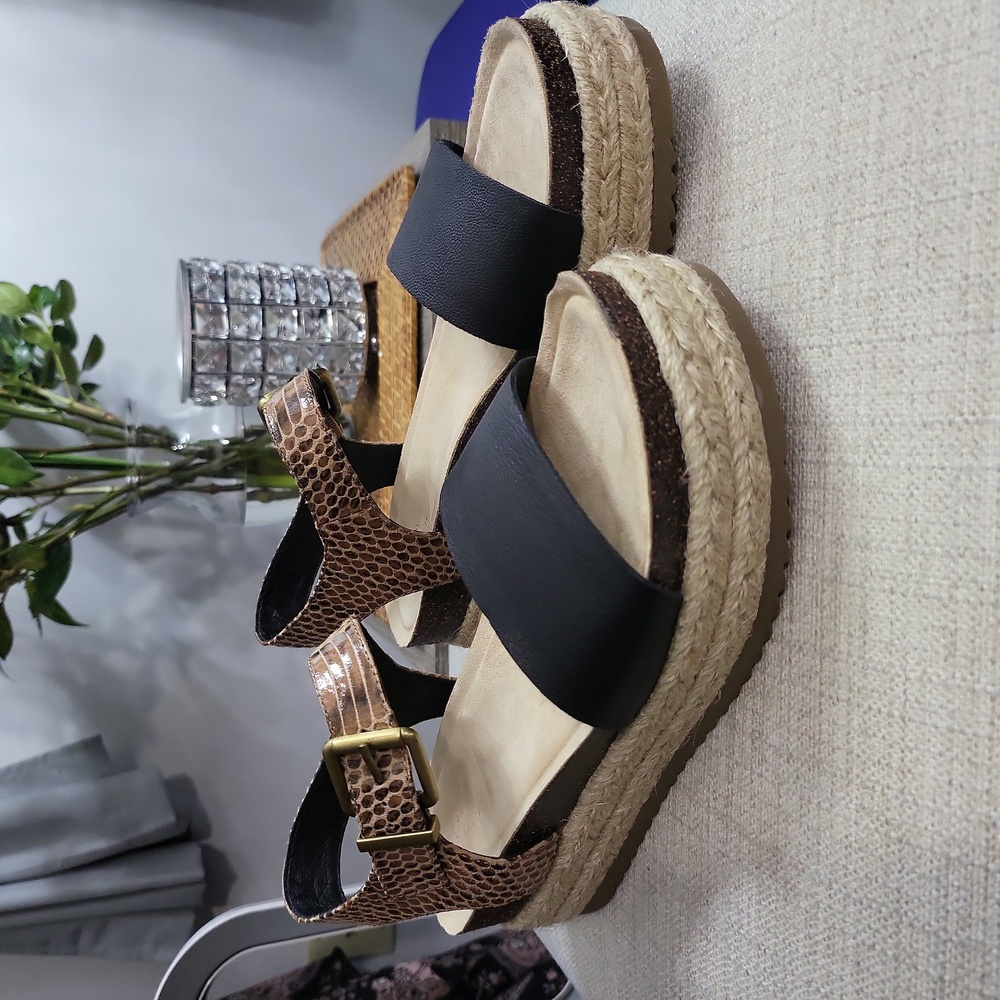 Crown Vintage sandals